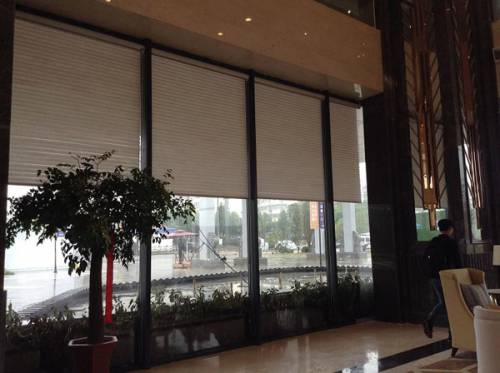 ���R��SD003