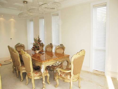 ���R��SD011